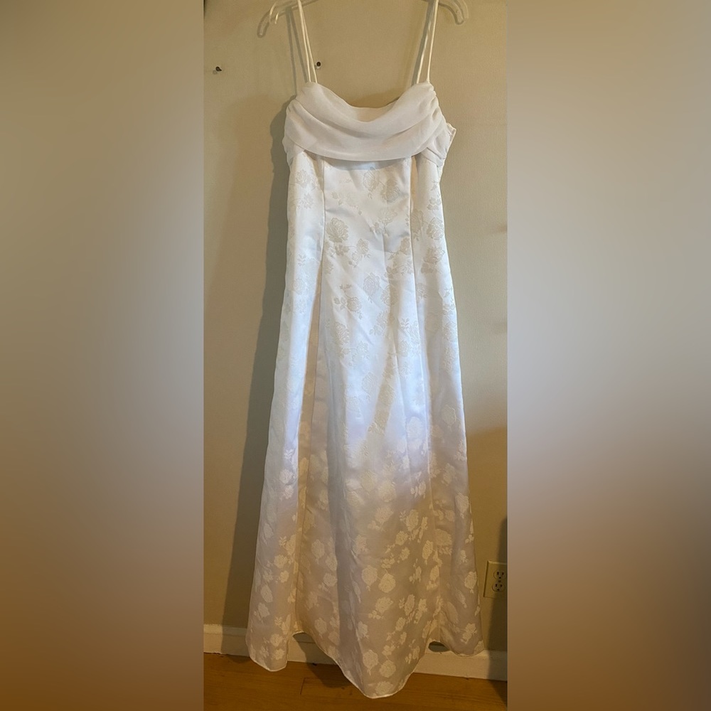Wedding dress